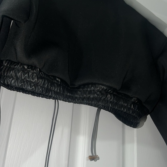 FashionNova size XS hoodie sweatshirt cropped style black 1/4 zipper hoodie - Picture 10 of 10